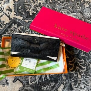 Kate Spade Black and White Bow Wallet